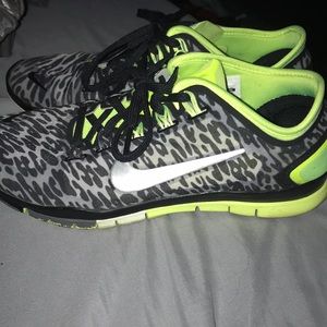 5.0 Nike Free Runs TR Connect 2